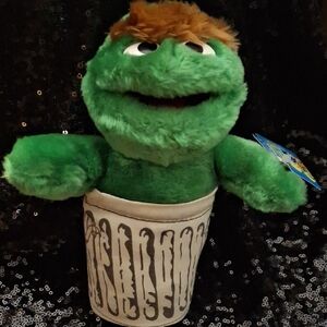 1995 Applause  Sesame Streetos Oscar The Grouch Trash Can Plush